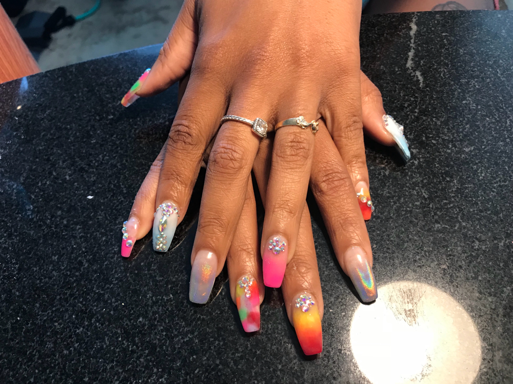 Tie-dye Nail Art
