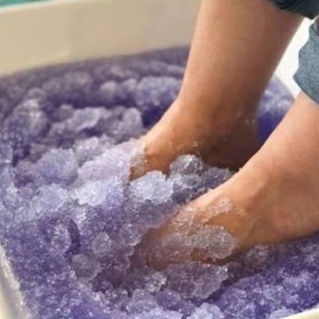 Jelly Spa Pedicure at 425 Nail Bar & Pedicure Lounge in Richmond, VA