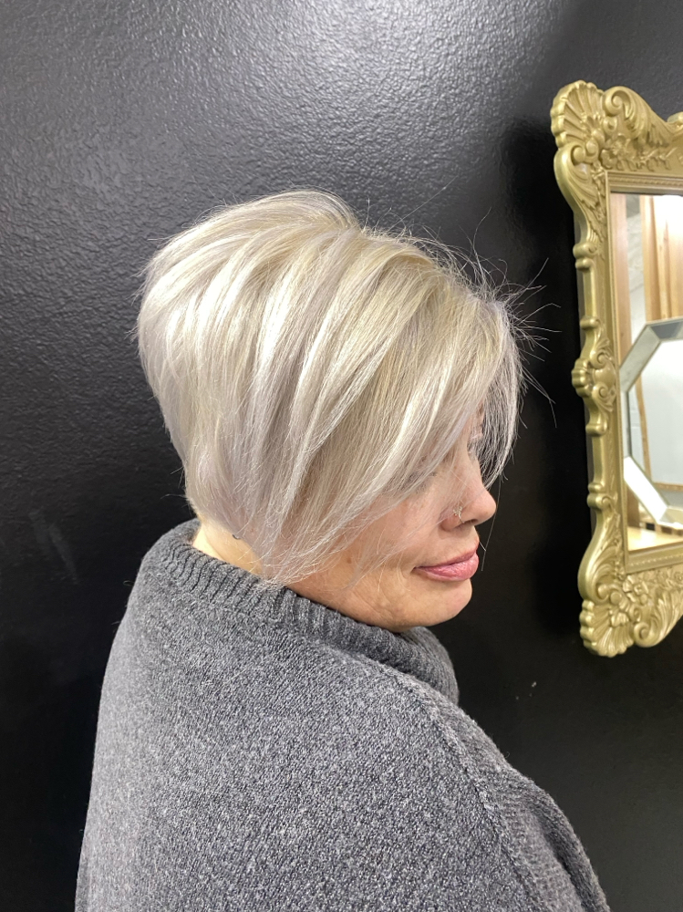 Global Blonding at The Glamm Room in Sulphur Springs, TX