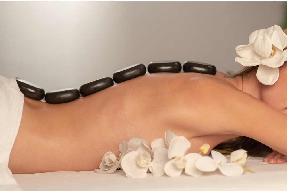 Hot Stone Massage 60 mins