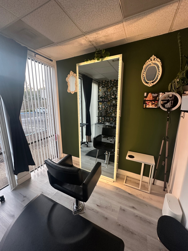 Consultation at Avec Amour Hair Studio in San Diego, CA