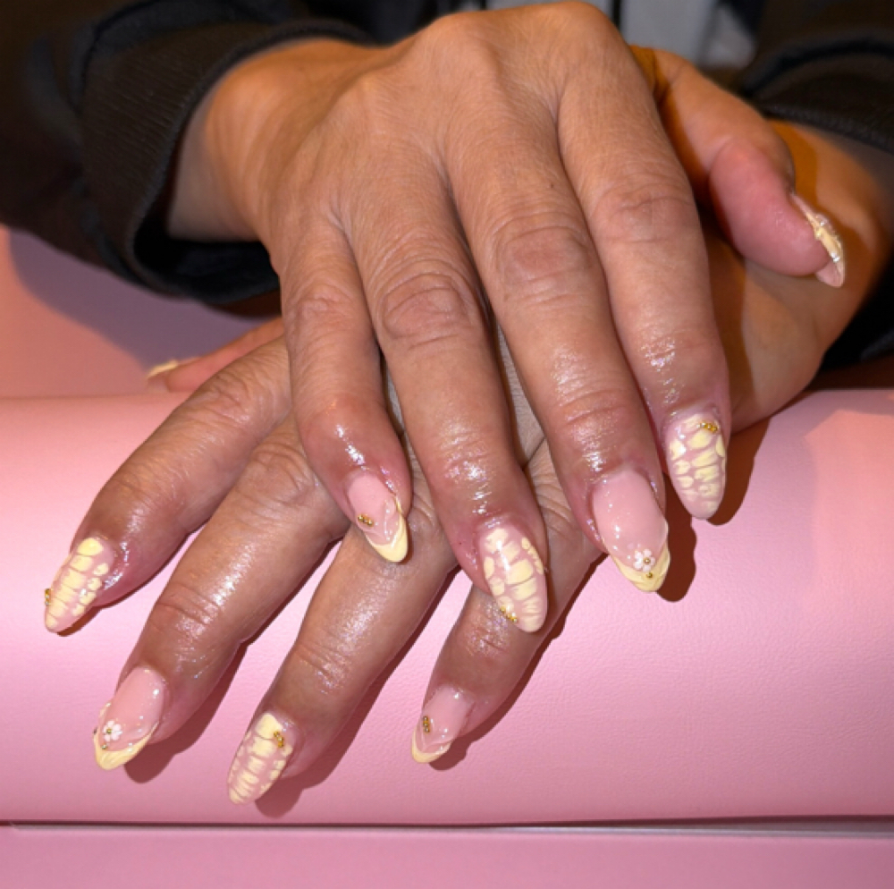 Builder Gel at Xo, Lu in Clyde, OH