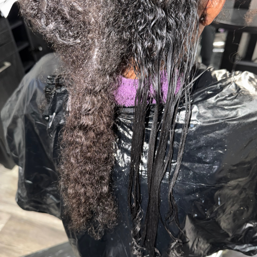 Detangle Fee at Enuj Beauty by Leona in Grayson, GA