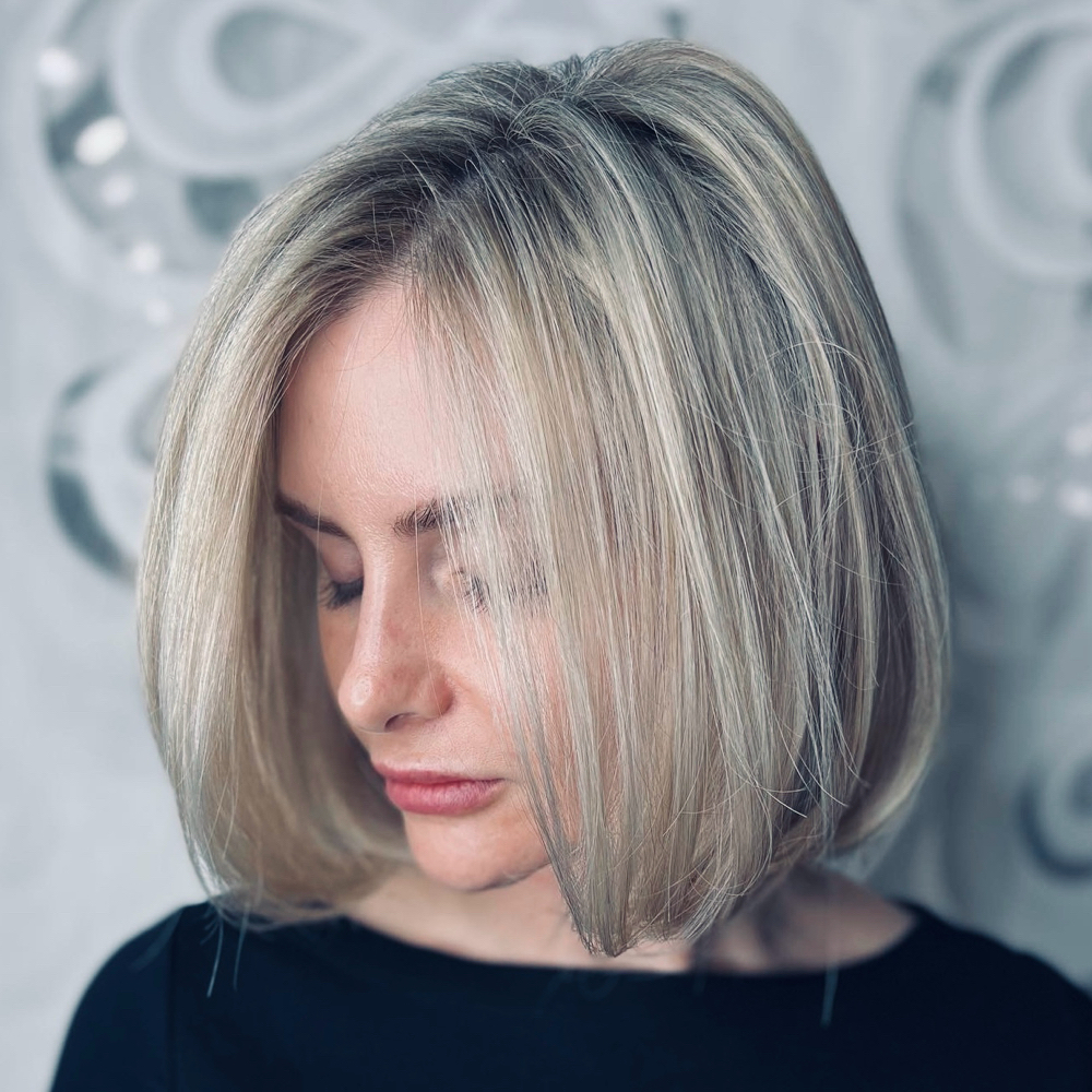Full Head Highlights W/Blowout at Luca Hair Professionals in Bloomingdale, IL