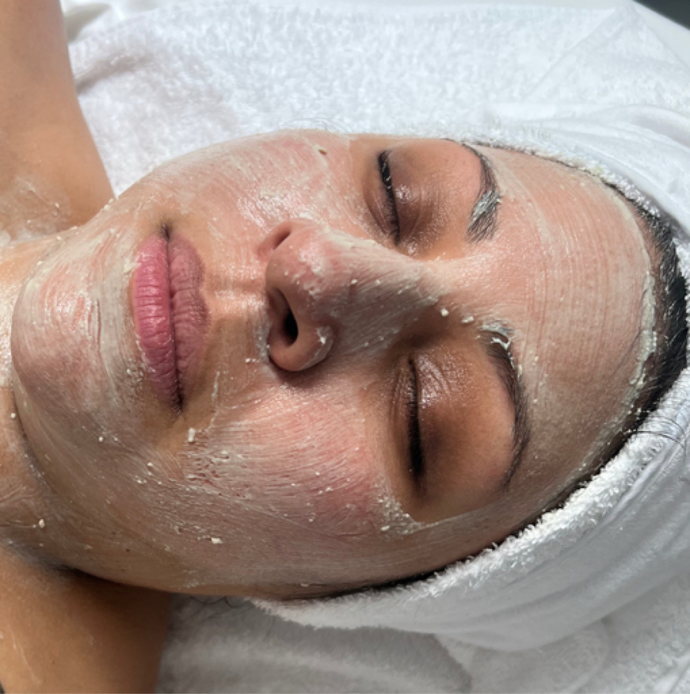 Mini Skin Refresh Facial at MicroBaddie Co. in Chicago, IL