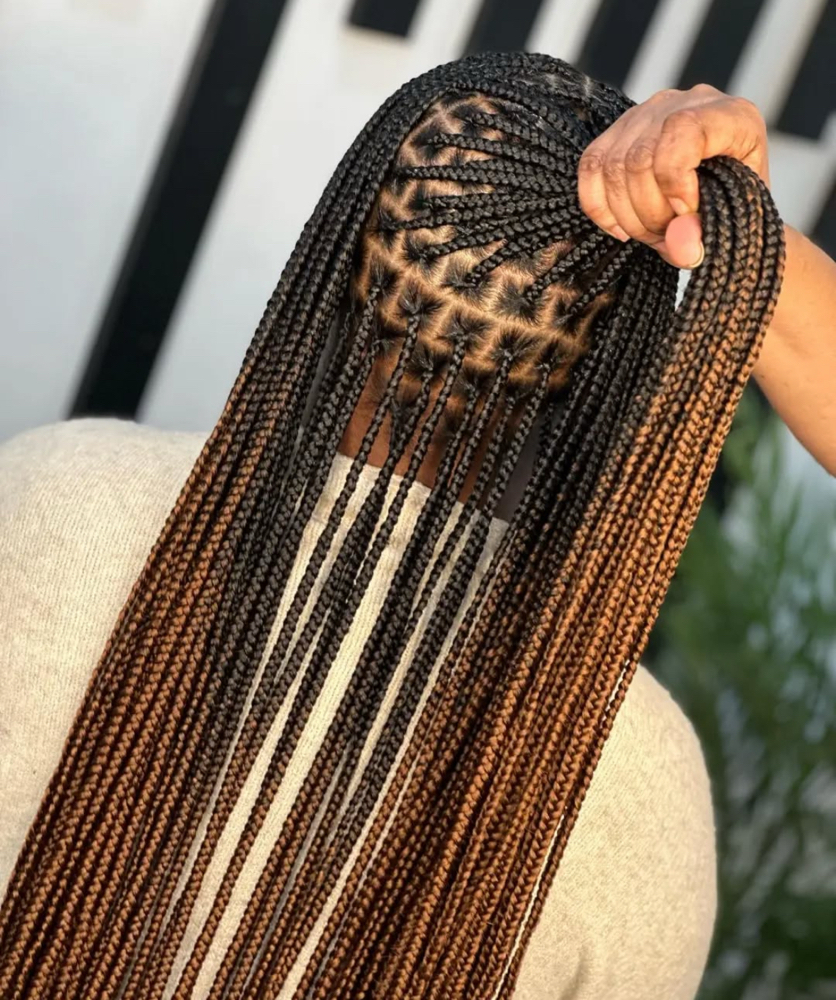 Medium Knotless Special