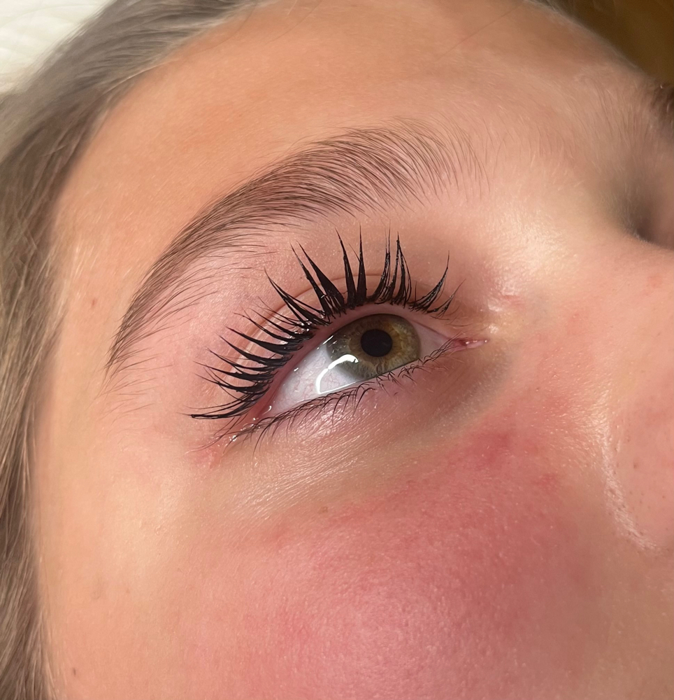 Lash Lift And Tint