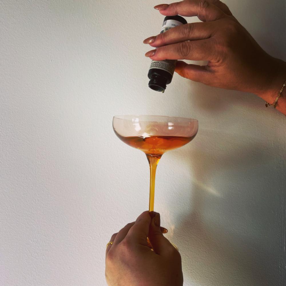 10 Minute Root Touch Up at Mana’s Hair And Beauty in Jacksonville, FL