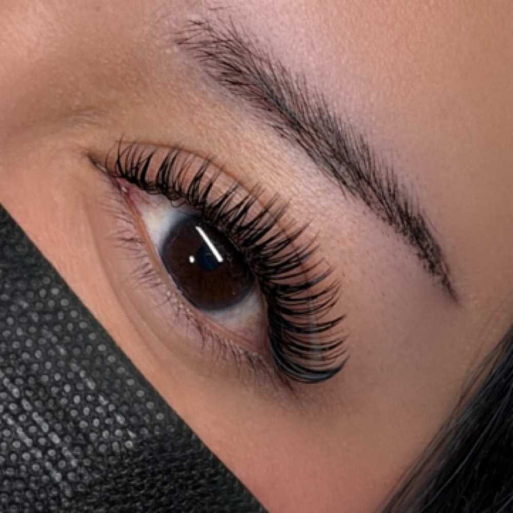Wet set refill at DesireLuxe Lashes in Fort Washington, MD