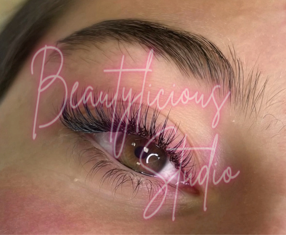 Classic Lash Full Set (Natural)