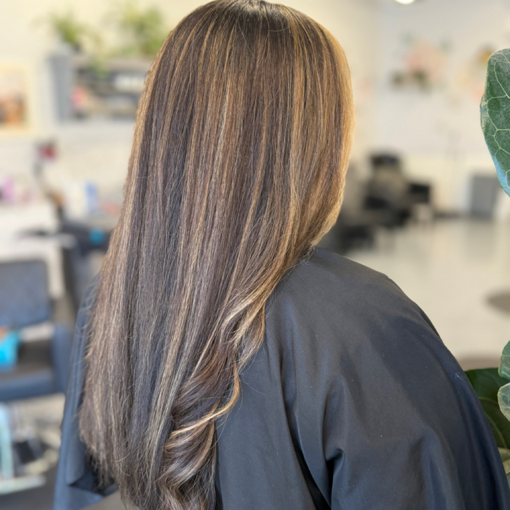 Calavera Signature Blonde at Naome Salladay Calavera Luxe in Santa Clarita, CA