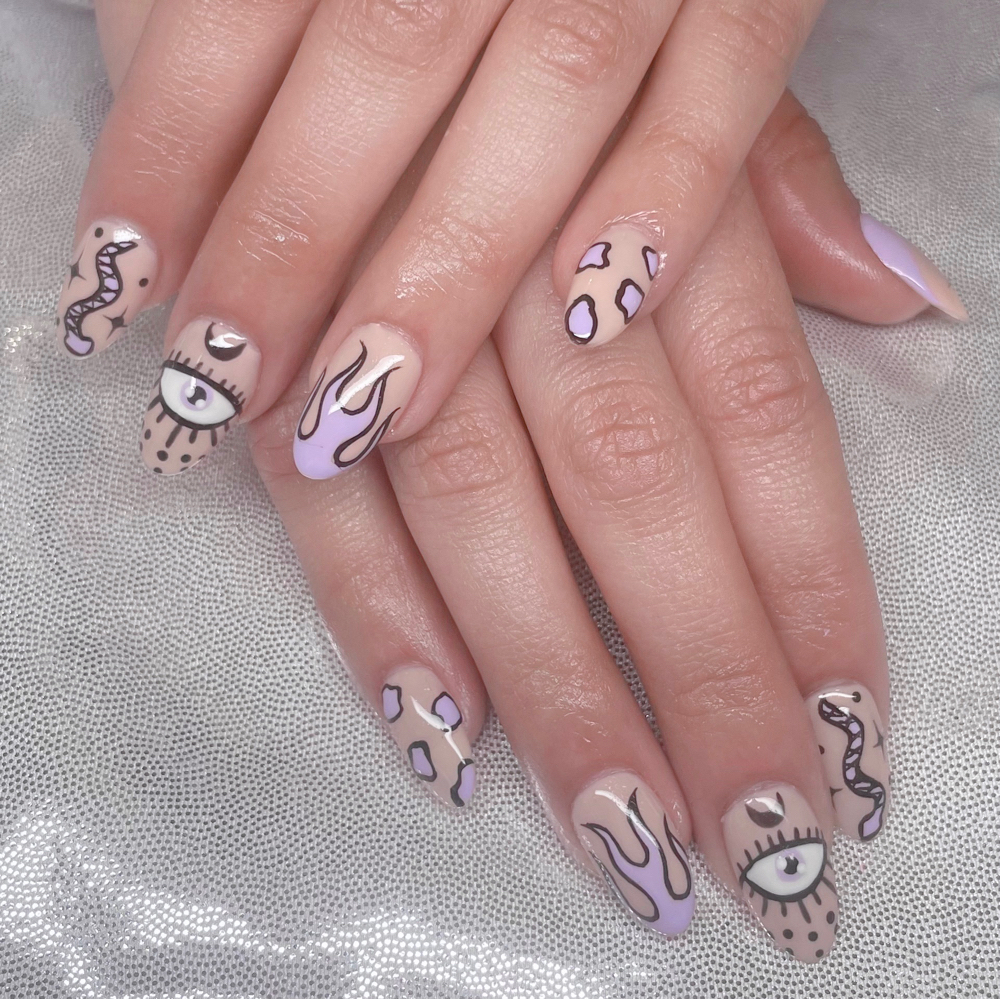 Intricate Nail Art (2-4 nails)