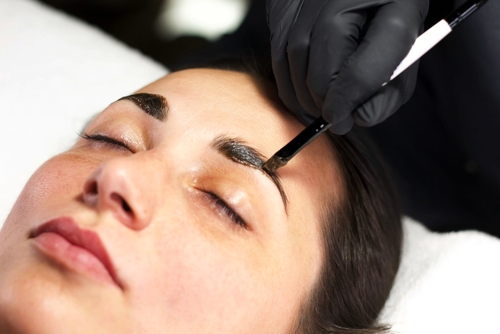 Brow Lamination & Tint