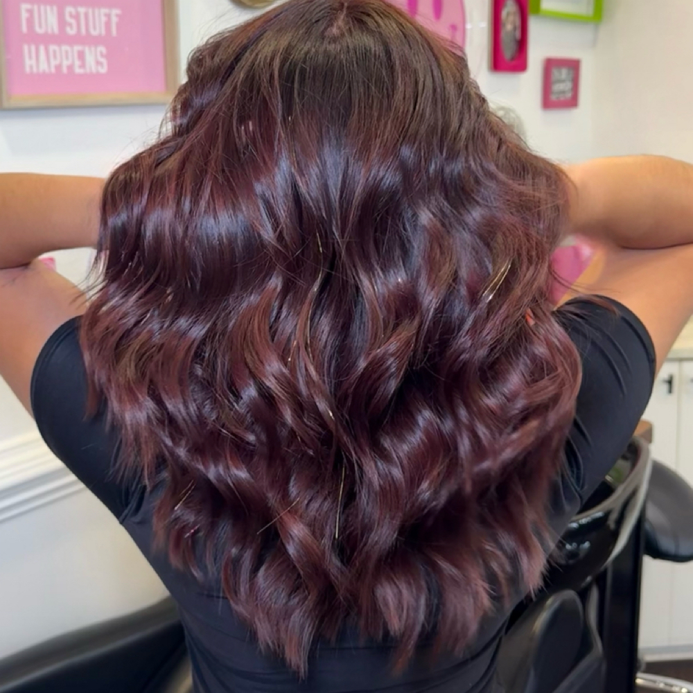 All Over Color at 𝘊𝘳𝘦𝘢𝘵𝘪𝘷𝘦 𝘏𝘢𝘪𝘳 𝘚𝘵𝘶𝘥𝘪𝘰 in Wilmington, NC