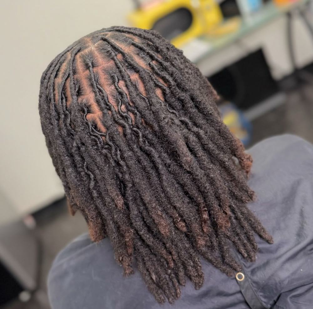 Palm Roll Retwist