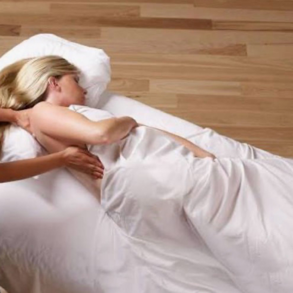 Cash: Prenatal Massage 60min at Eclectic Beauty Lounge in Vancouver, WA