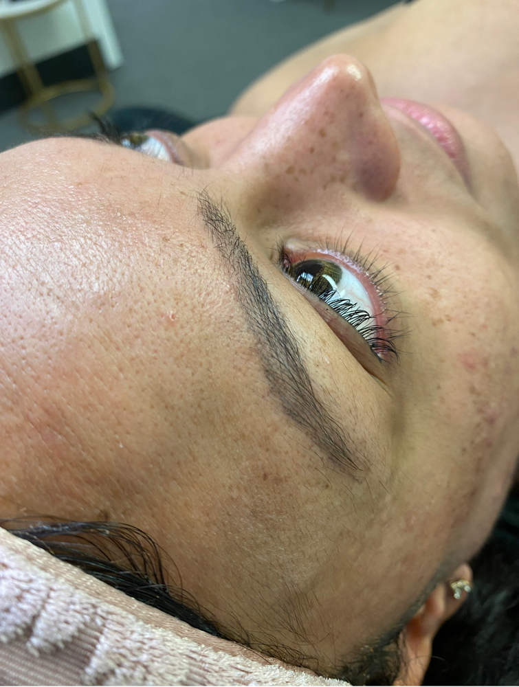 Eyelash Extension Removal