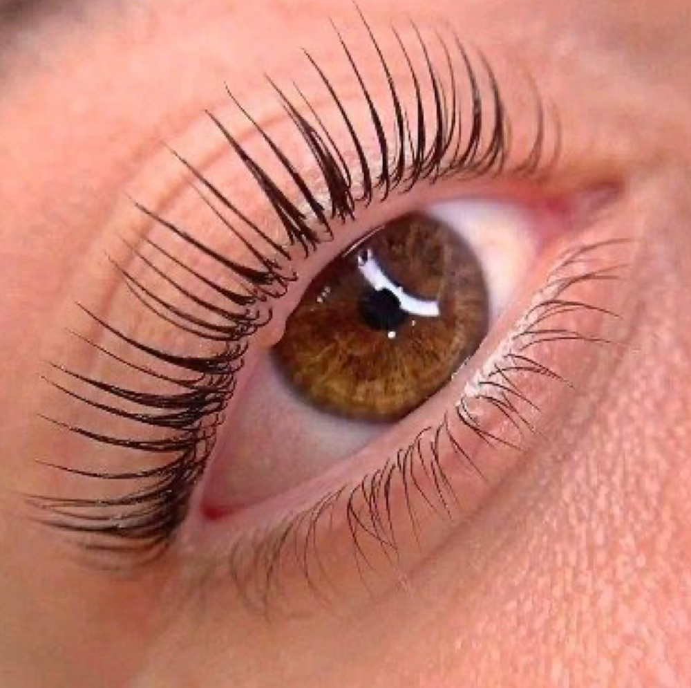 Lash Lift With Tint at Chulisima Beauty in Los Angeles, CA