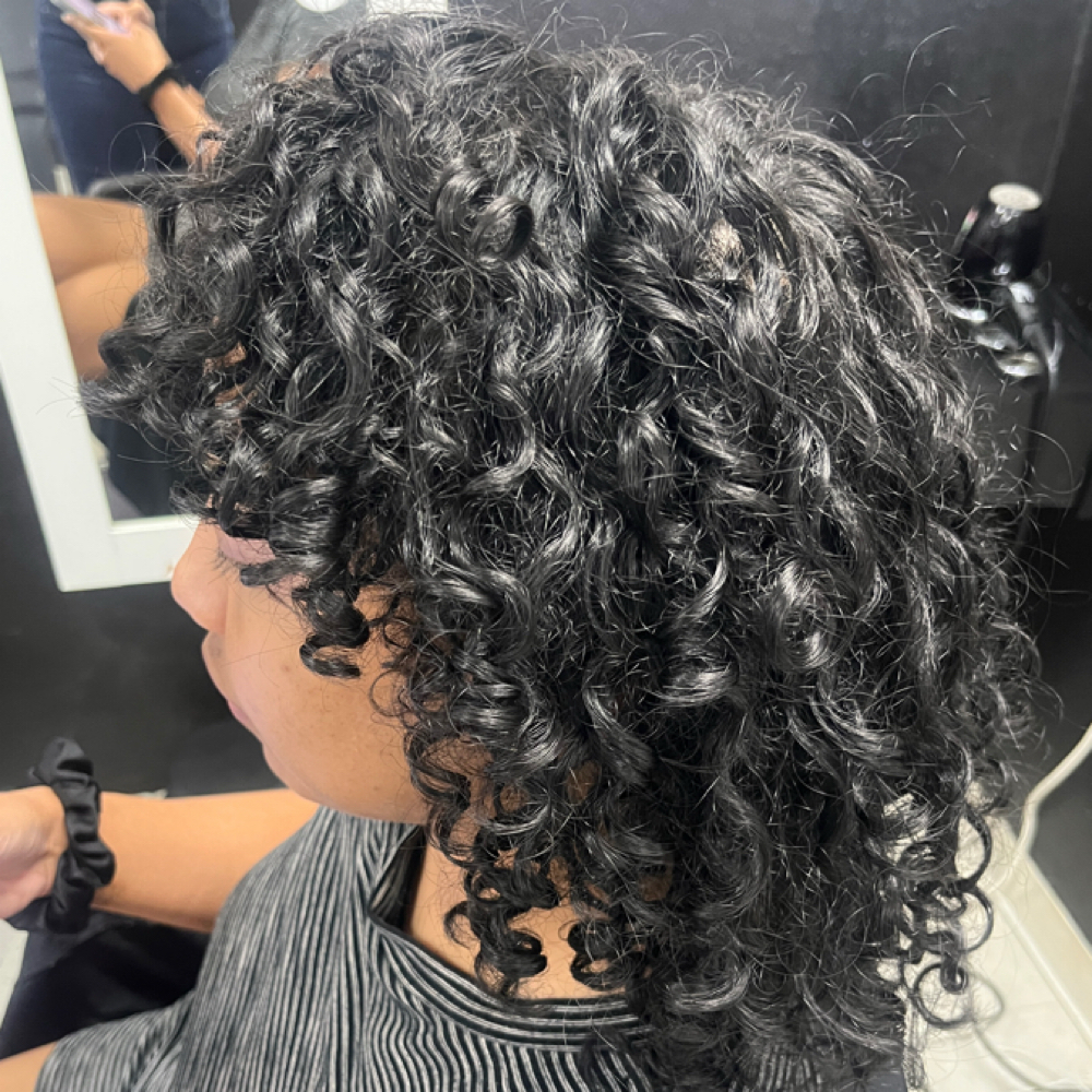 WISH GRANTED CURLY CUT at Jenn The Genie in Woodland Hills, CA