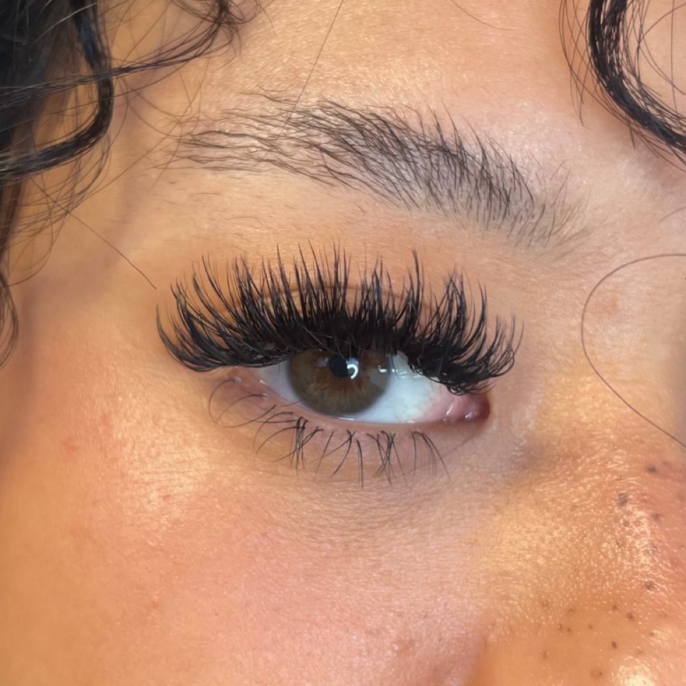 Mega Volume Full Set at Fiyori Naturals in Atlanta, GA