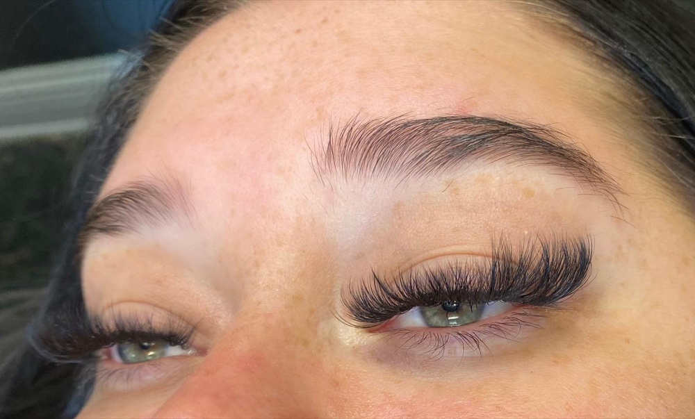 Heavy Volume Eyelash Extensions