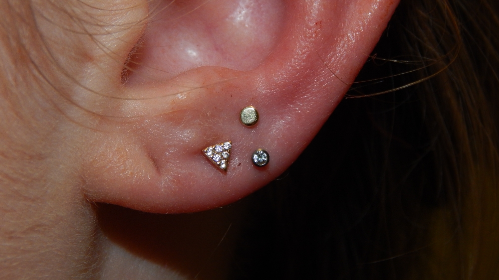Earlobe Piercing(s)