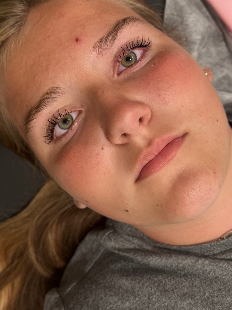 Lash Lift and Tint
