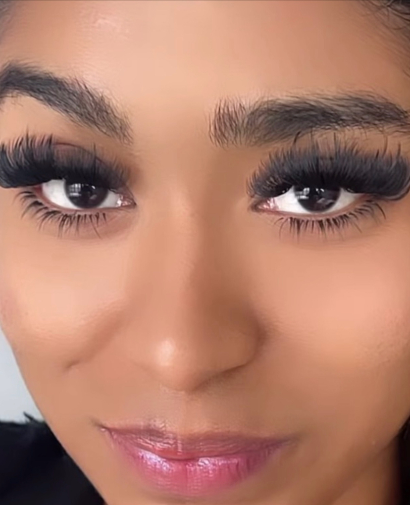 BOTTOM LASHES