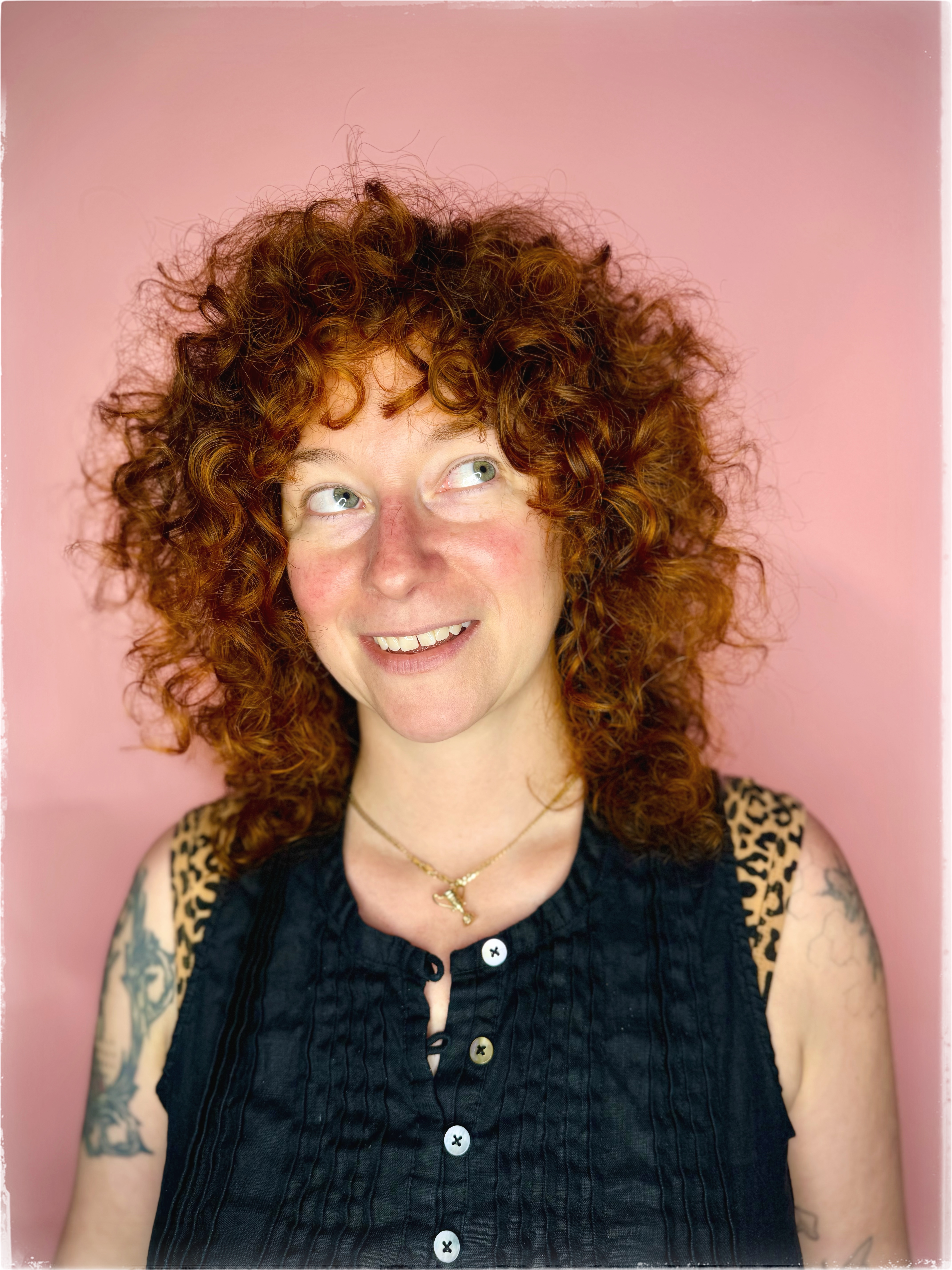 GLOSS - GRATUITY INCLUDED