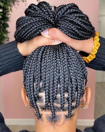 Knotless Braids/ Medium / Lowerback Length