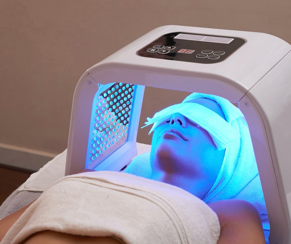 Head Spa Lux With Light Therapy