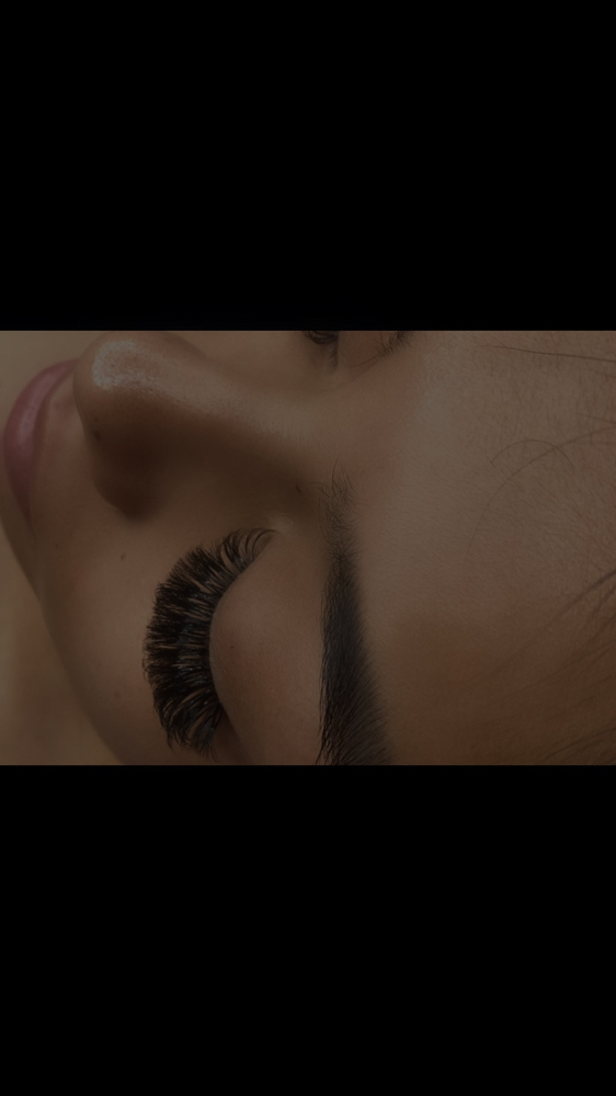 Lash Touch Up 1 week fill(any set)
