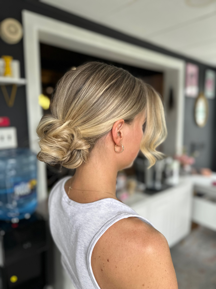 EVENT STYLE - SS at Studio Jet Blonde in Southampton, PA