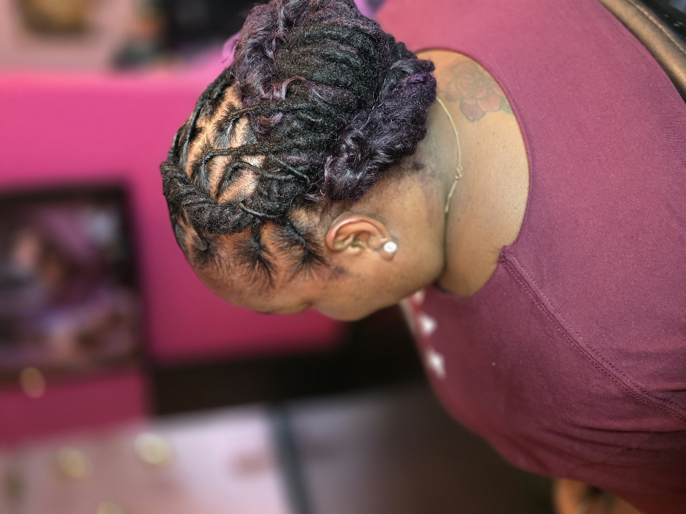 Loc Retwist Traditional( Palm Roll)