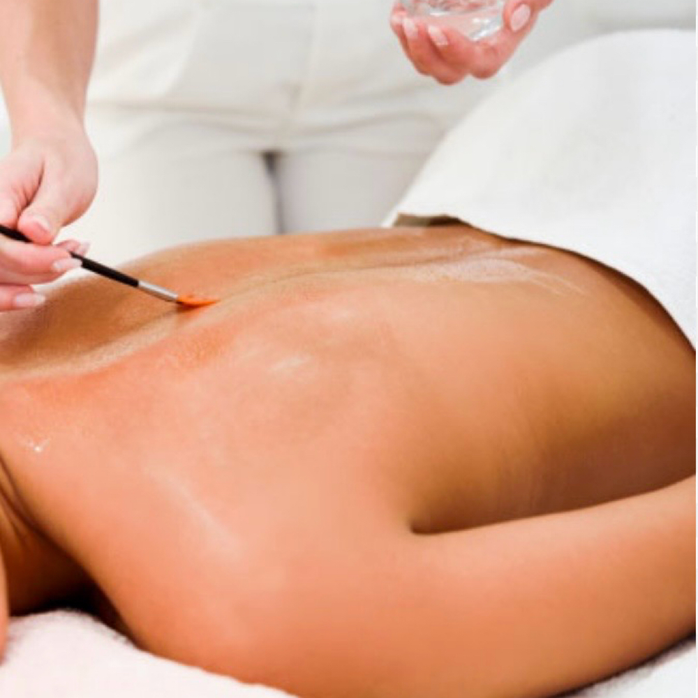 The Get Your Back Glowing at Get Glowin With Nichole in Sierra Madre, CA