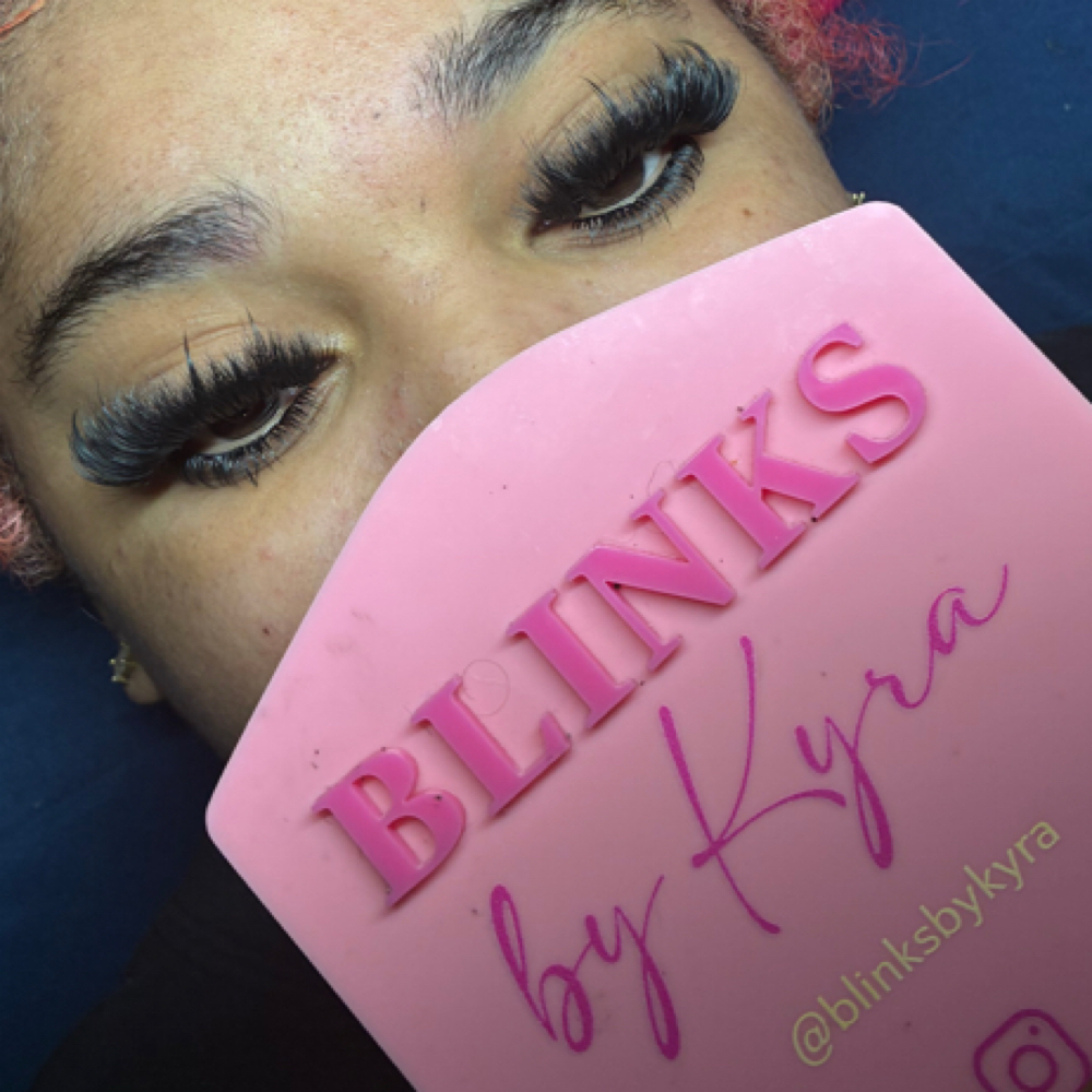Brand Ambassador Set at BlinksByKyra in Fort Worth, TX