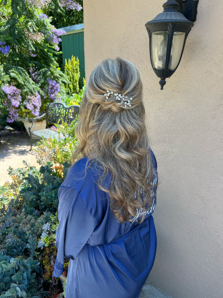 Senior Hairstyling