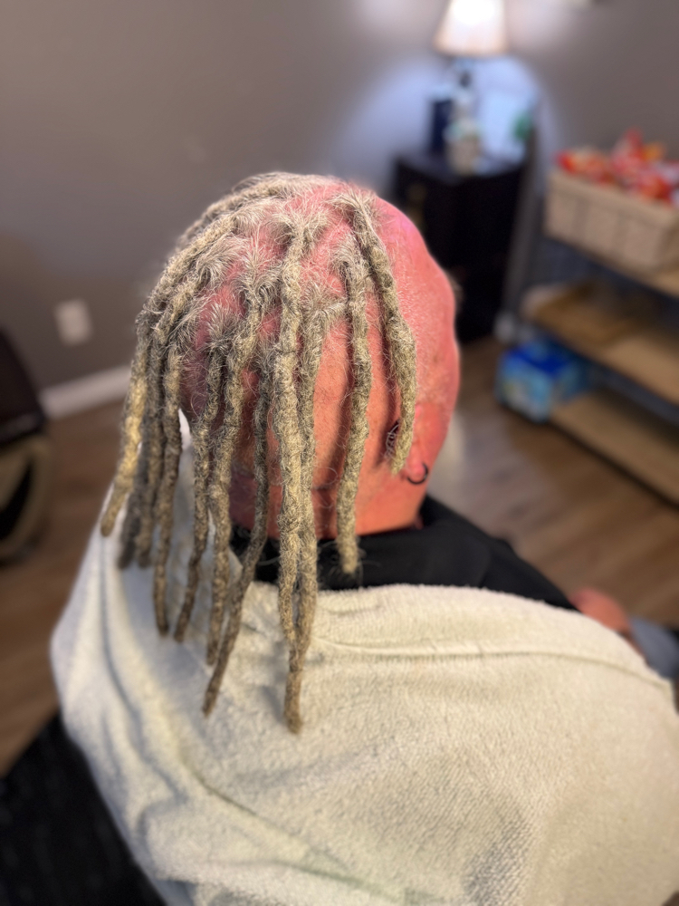 Straight Hair Crochet Maintenance at Duval LocStar in Jacksonville, FL