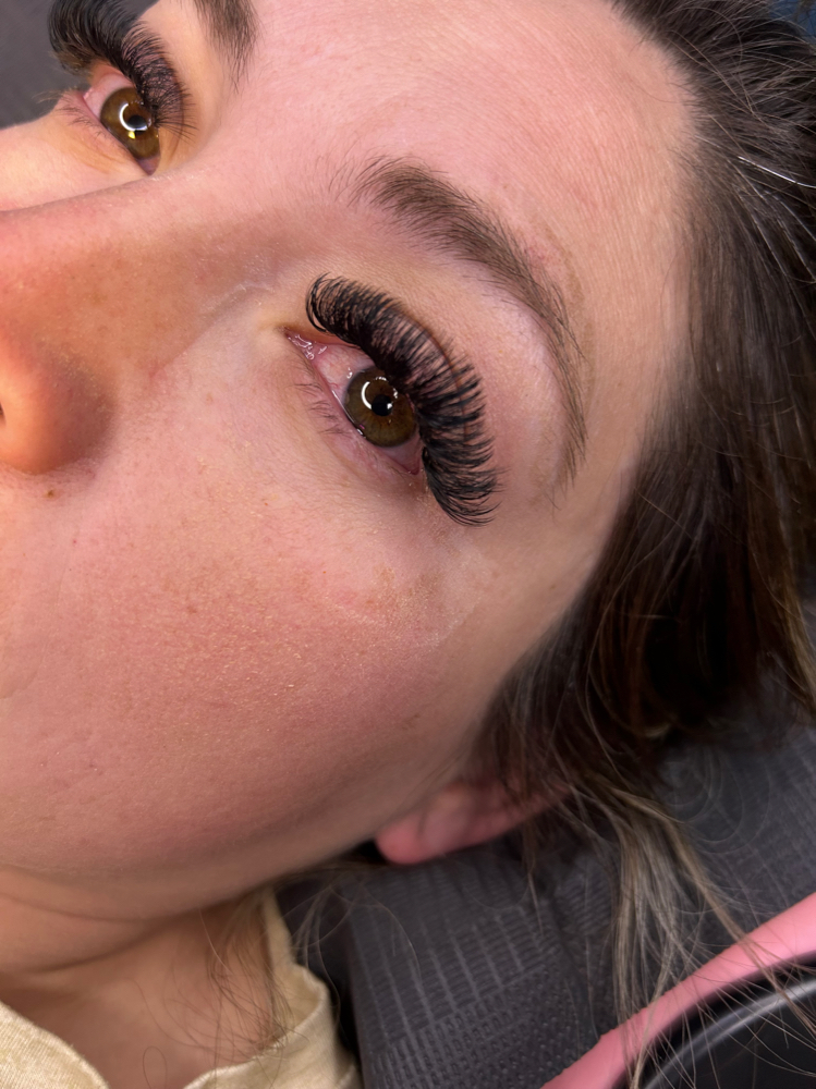 2 Week Volume Lash Fill