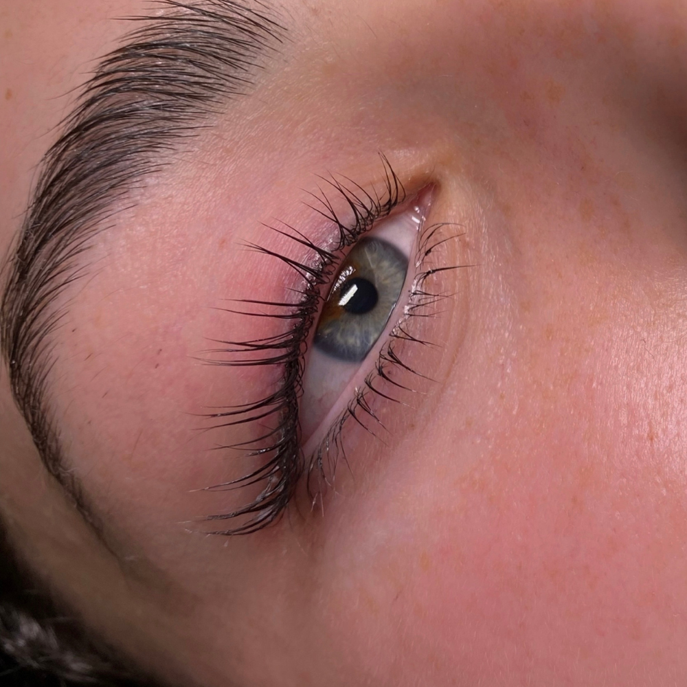 Top + Bottom Lash Lift & Tint