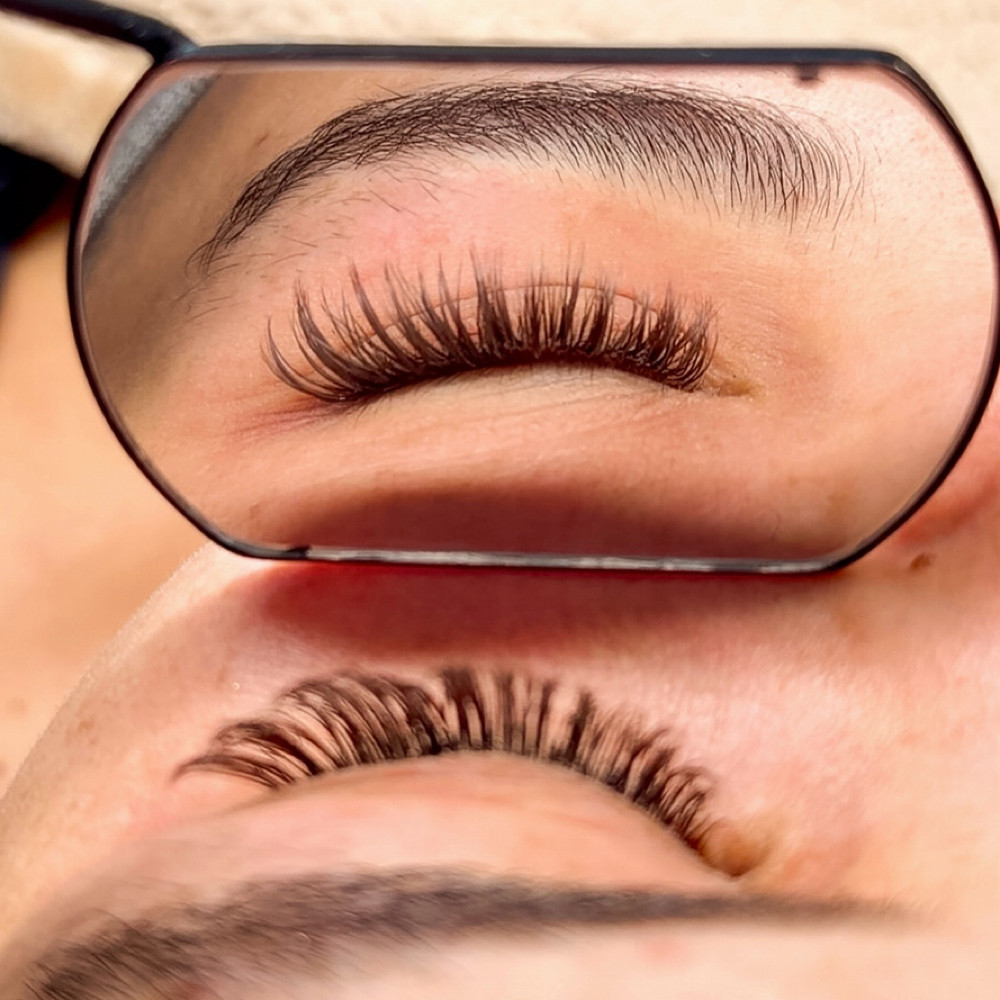 Light Wispy Full Set at KB Beauty in Orlando, FL