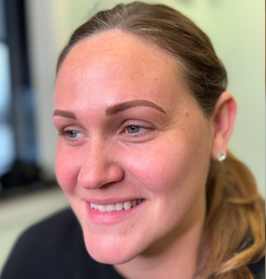 PMU Brow Touchup (1-3 Years)