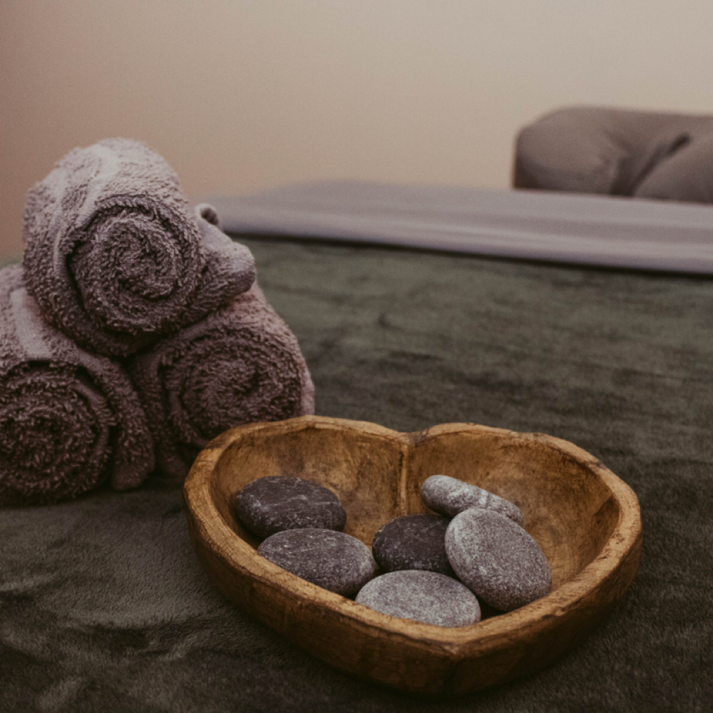 75 Min(MG) Massage W/ Face Massage at Skin Deep Salon and Spa in IA, IA