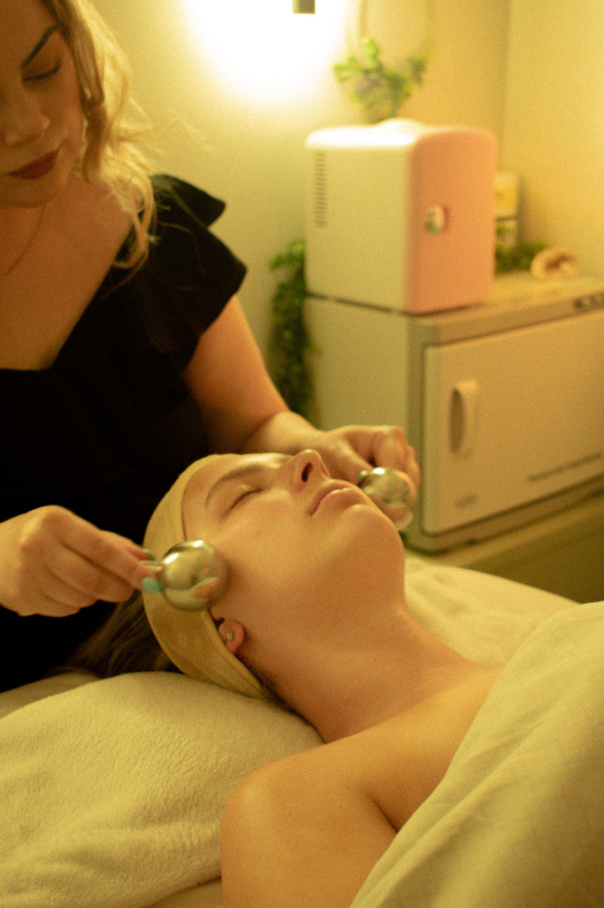 Moonstone Signature Facial