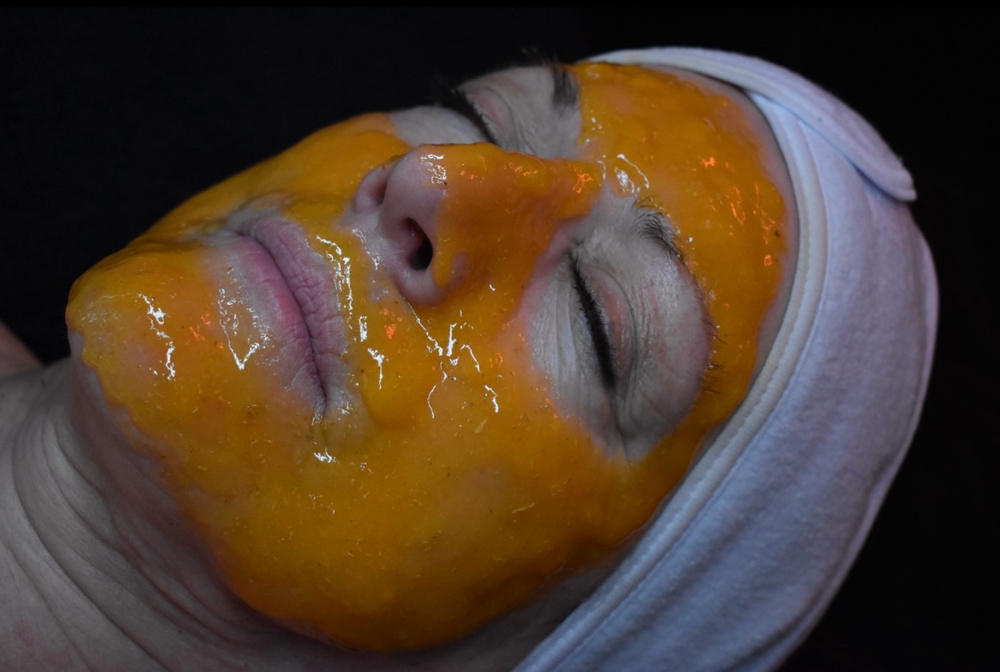 The Hydrating Signature Facial