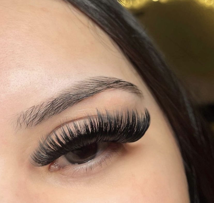 Mega Volume Lash Extensions