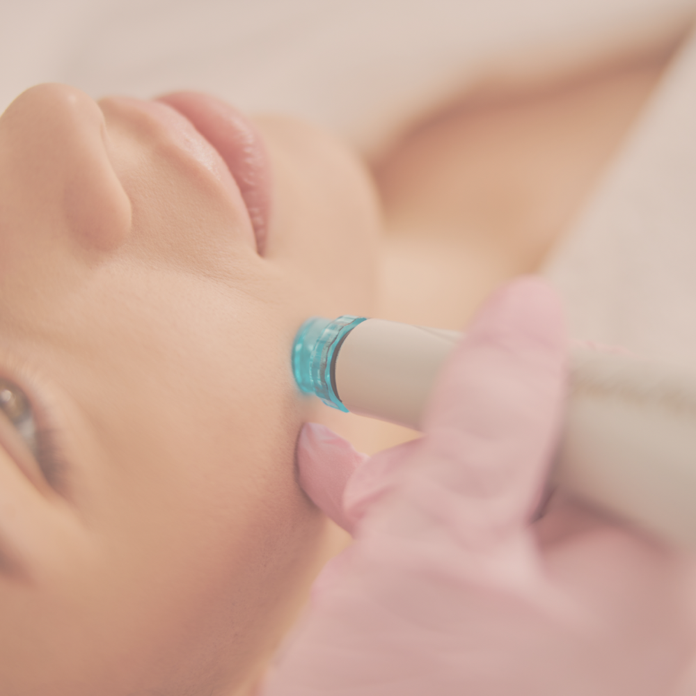 Deluxe HydroGlow Facial
