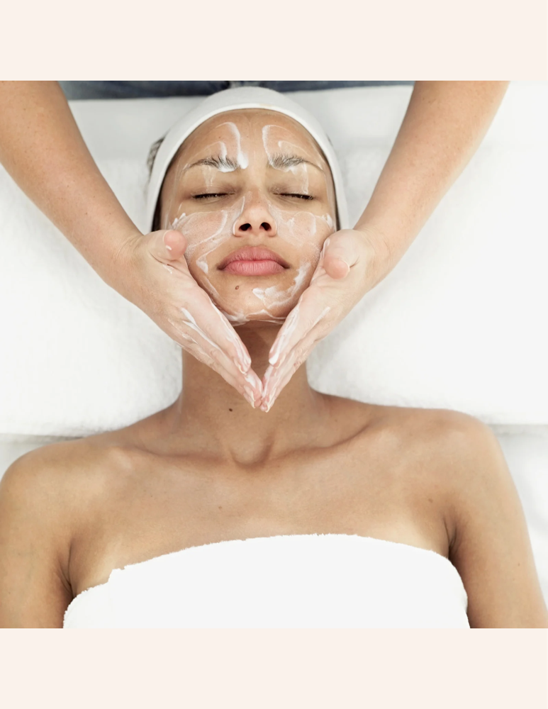 Timeless Glow Facial (60 Min)