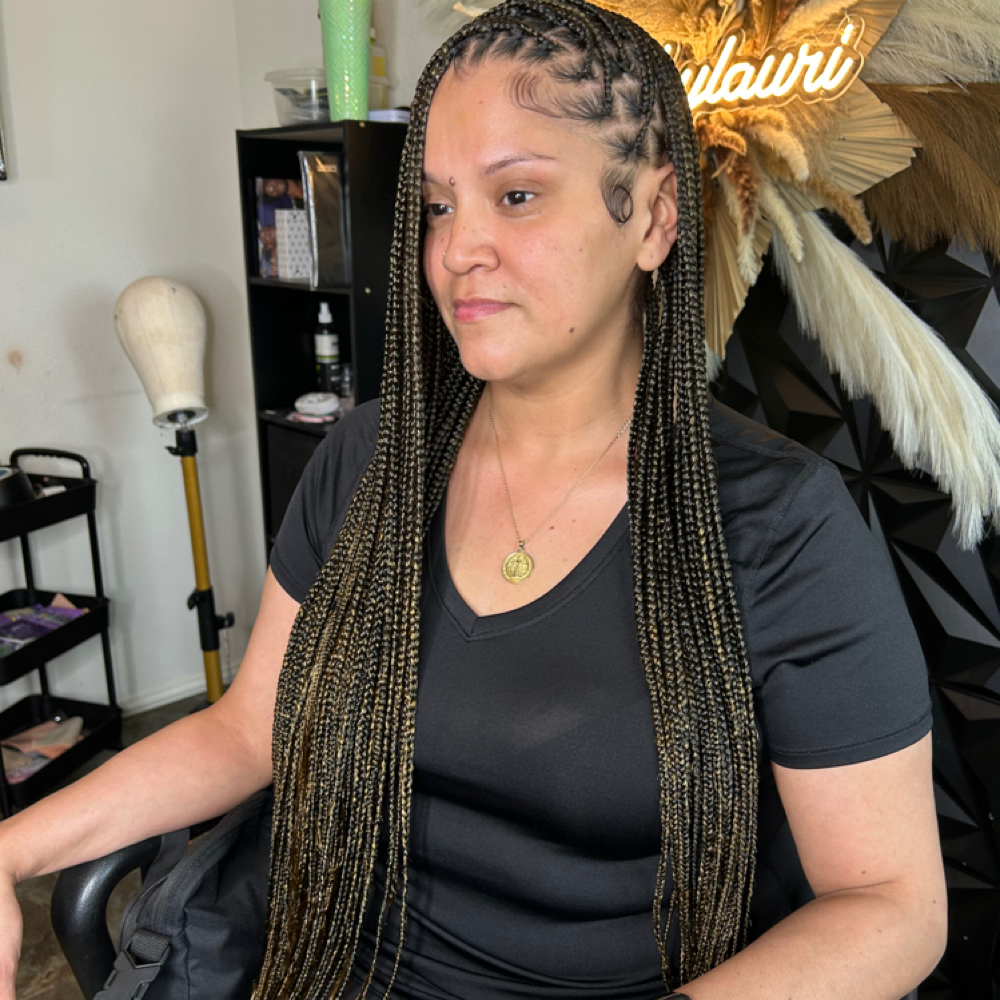 Small Knotless at Laurielle Mitchell in Arlington, TX