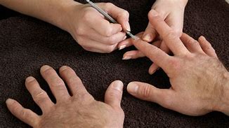 Men's Flawless Manicures